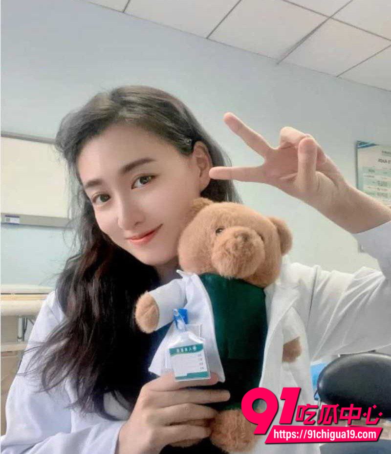 女医生陈悦琳酒店约炮视频3 女医生陈悦琳酒店约炮视频3