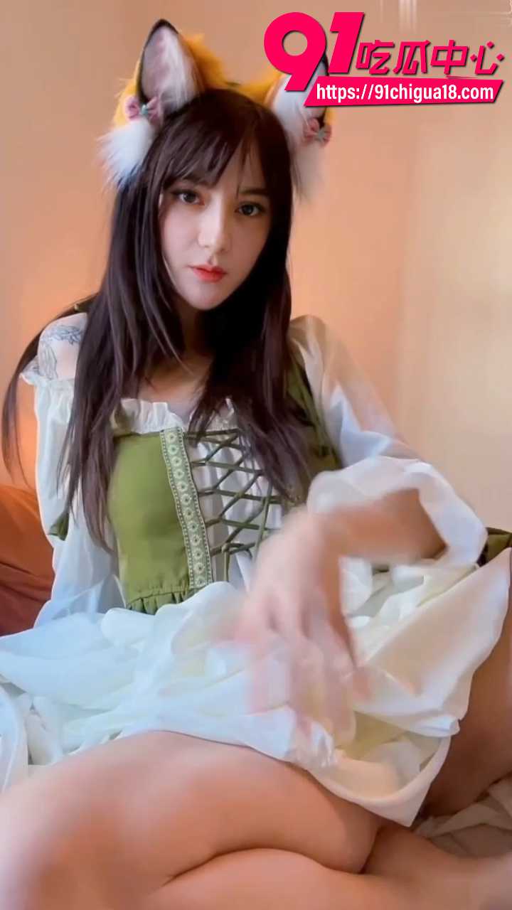 AI换脸迪丽热巴变身可爱小狐狸1 AI换脸迪丽热巴变身可爱小狐狸1