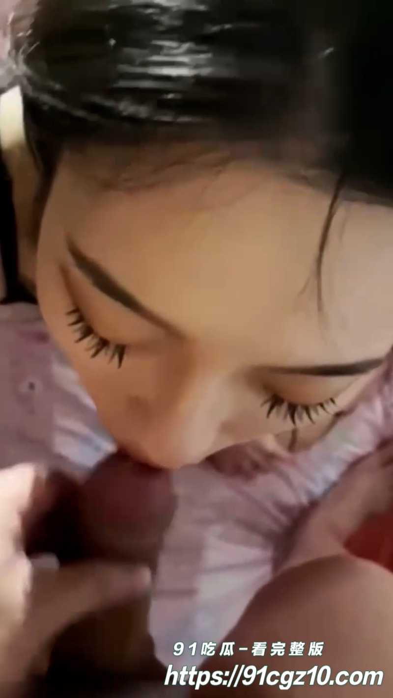 上海大学女大学生袁育芳分手后被前男友背刺网页素材2素材水印版 上海大学女大学生袁育芳分手后被前男友背刺网页素材2素材水印版