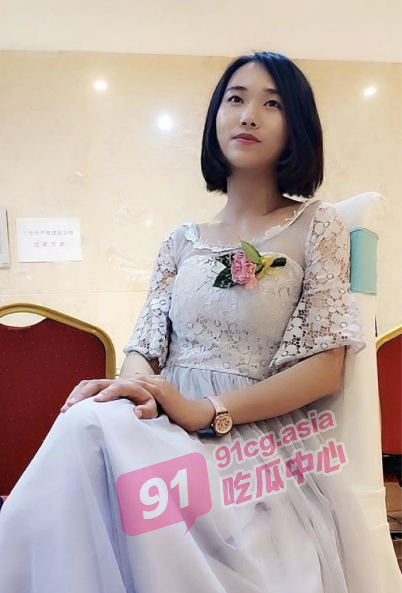 徐州文旅职工顾予娟 朋友婚礼做伴娘被勾搭 心甘情愿做母狗尺度之大!