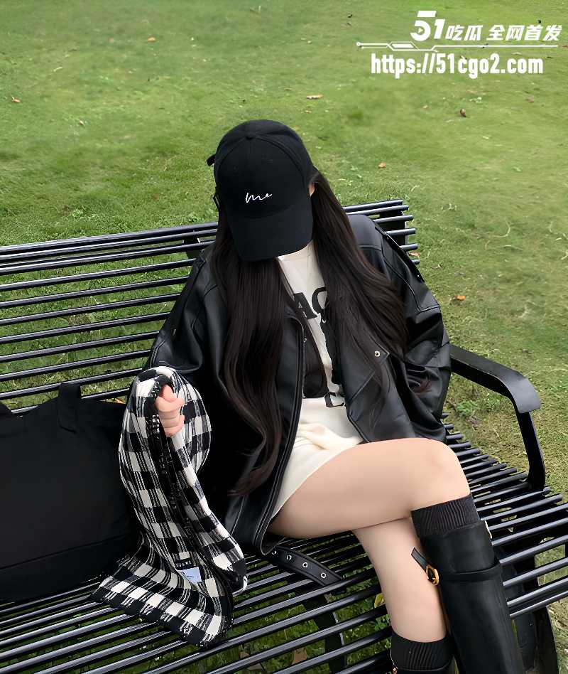 情侣自拍视频 女友哄得好床上随便玩 9 情侣自拍视频 女友哄得好床上随便玩 9