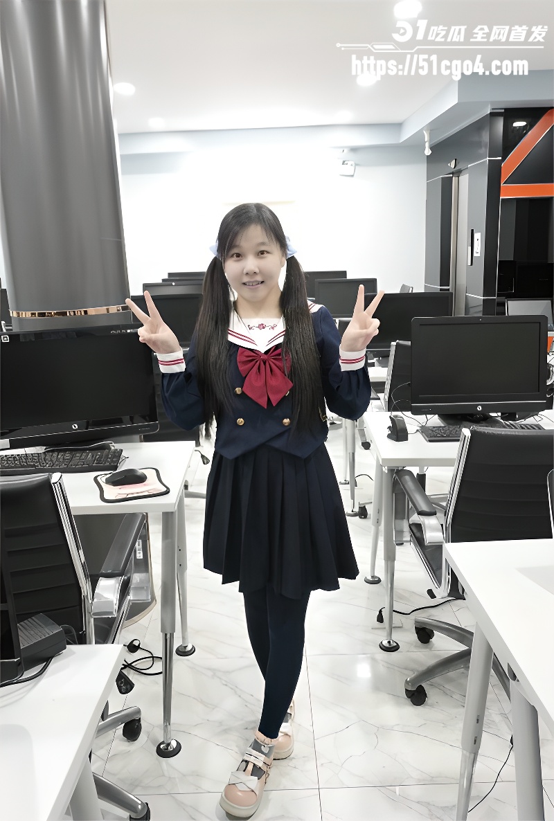 抖音媚黑网红 冰凌紫萱 挑战黑人肉棒 5 抖音媚黑网红 冰凌紫萱 挑战黑人肉棒 5