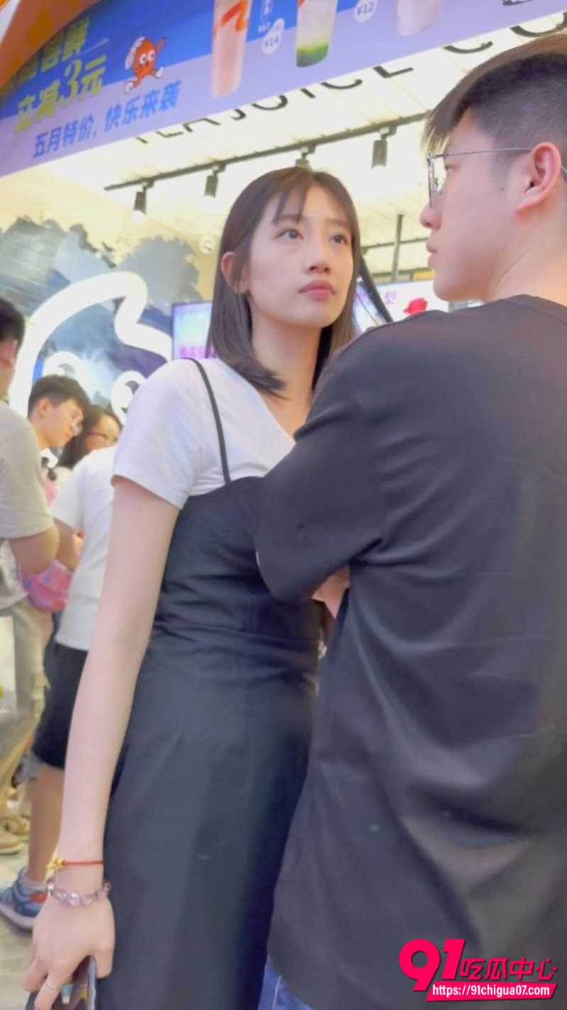 精品抄底偷拍1 精品抄底偷拍1