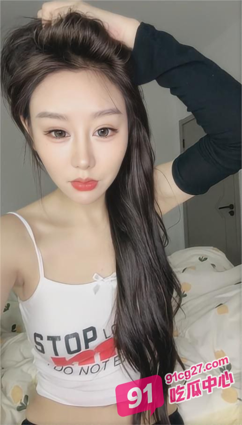 娇俏少妇惹火撩人 直播上演性爱大秀 惹得舔狗们疯狂打赏！ 配图