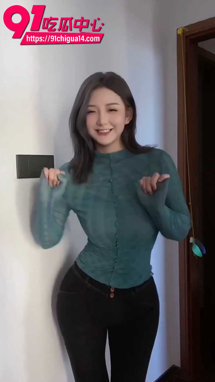 快手巨乳女神程不乖私密1v1漏奶5 快手巨乳女神程不乖私密1v1漏奶5