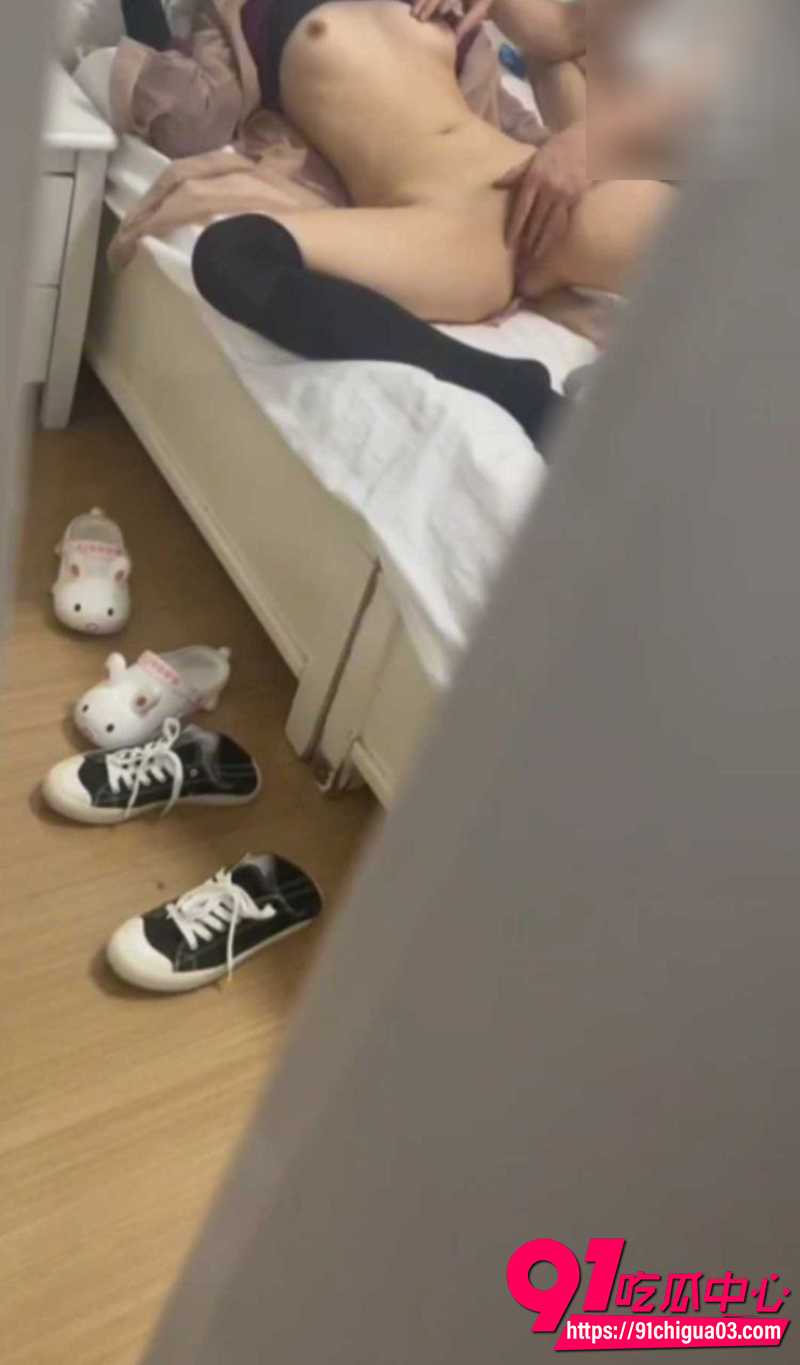 海角兄妹乱伦 1 海角兄妹乱伦 1