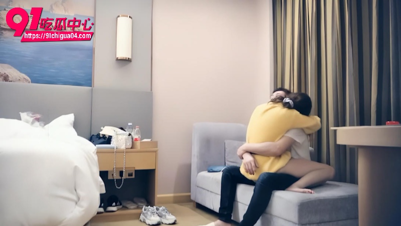 双飞大胸白虎妹小母狗和超温柔台湾妹7