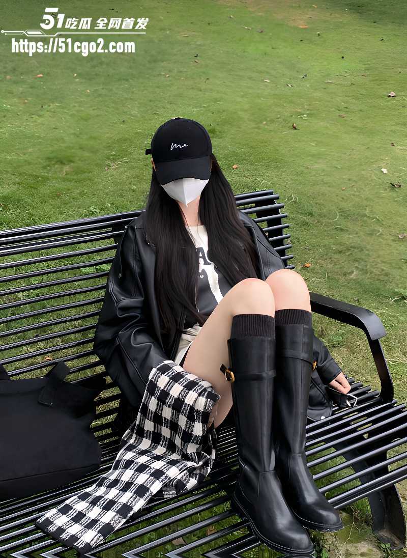 情侣自拍视频 女友哄得好床上随便玩 8 情侣自拍视频 女友哄得好床上随便玩 8