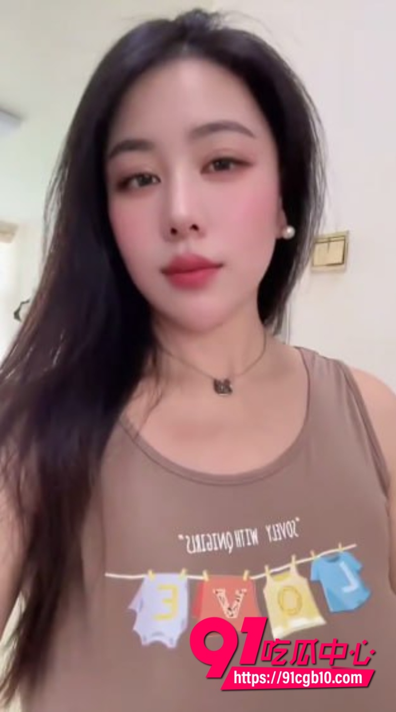 快手巨乳御姐佳美美大胆自玩9