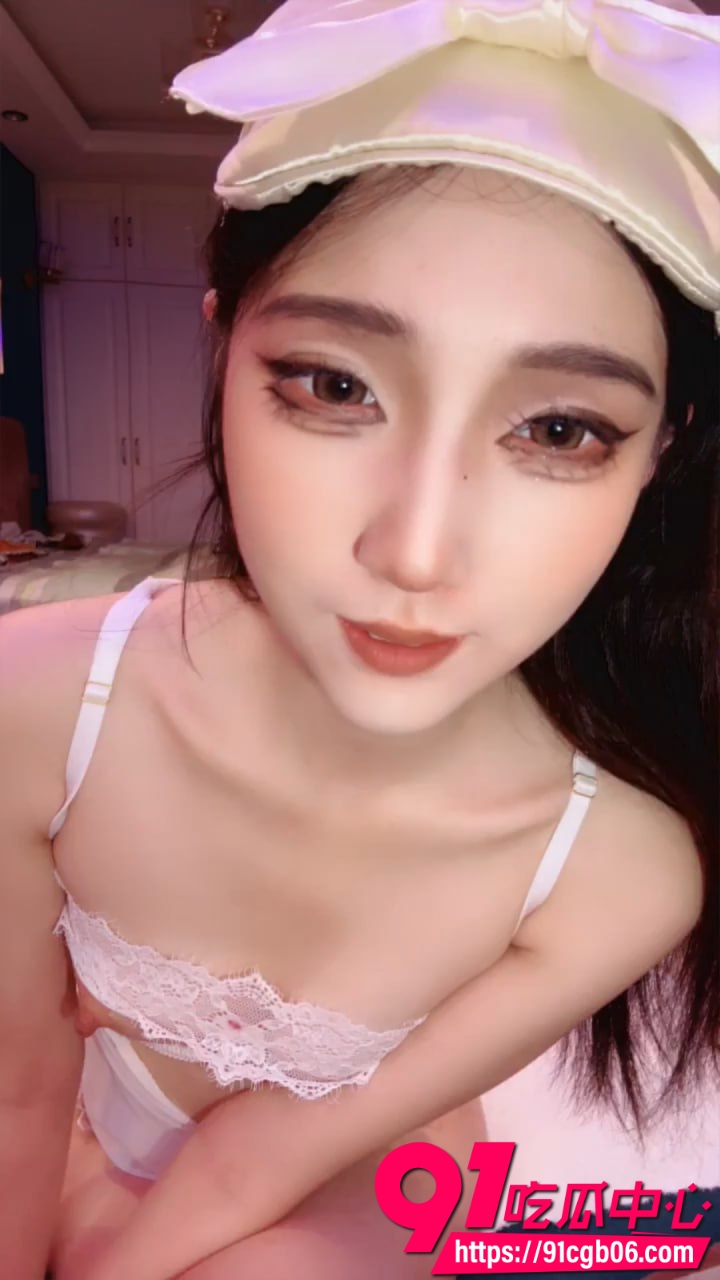超美女神 菠萝吹吹 跟男友性爱直播 1 超美女神 菠萝吹吹 跟男友性爱直播 1
