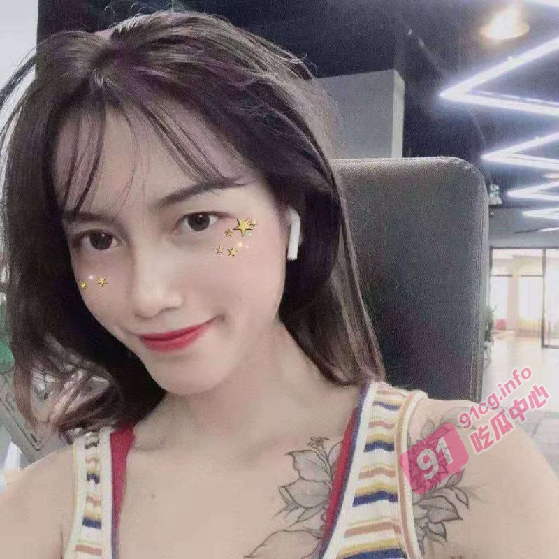 女教练的成功之路~柳州健身女教练主动献身多名会员 穿着黑丝和会员在酒店被翘臀狂操 纹身实锤!