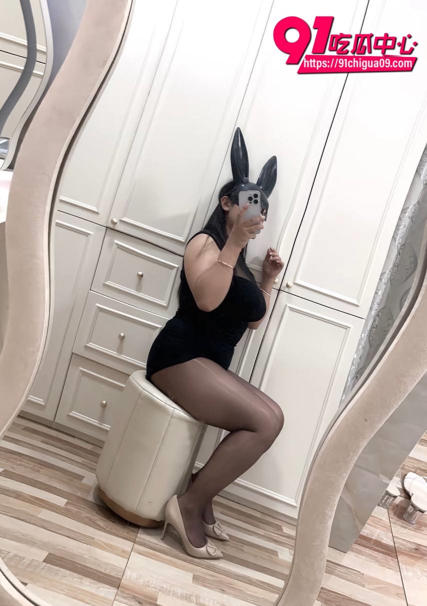 巨乳网红娜比淫装镜拍合集4 巨乳网红娜比淫装镜拍合集4