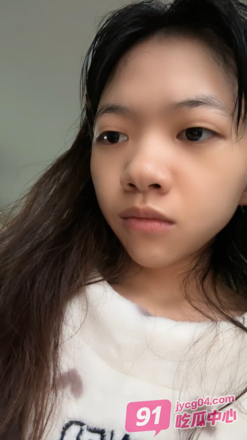 发骚技能拉满!广西小表妹直播实操大尺度 动作惹火停不下来