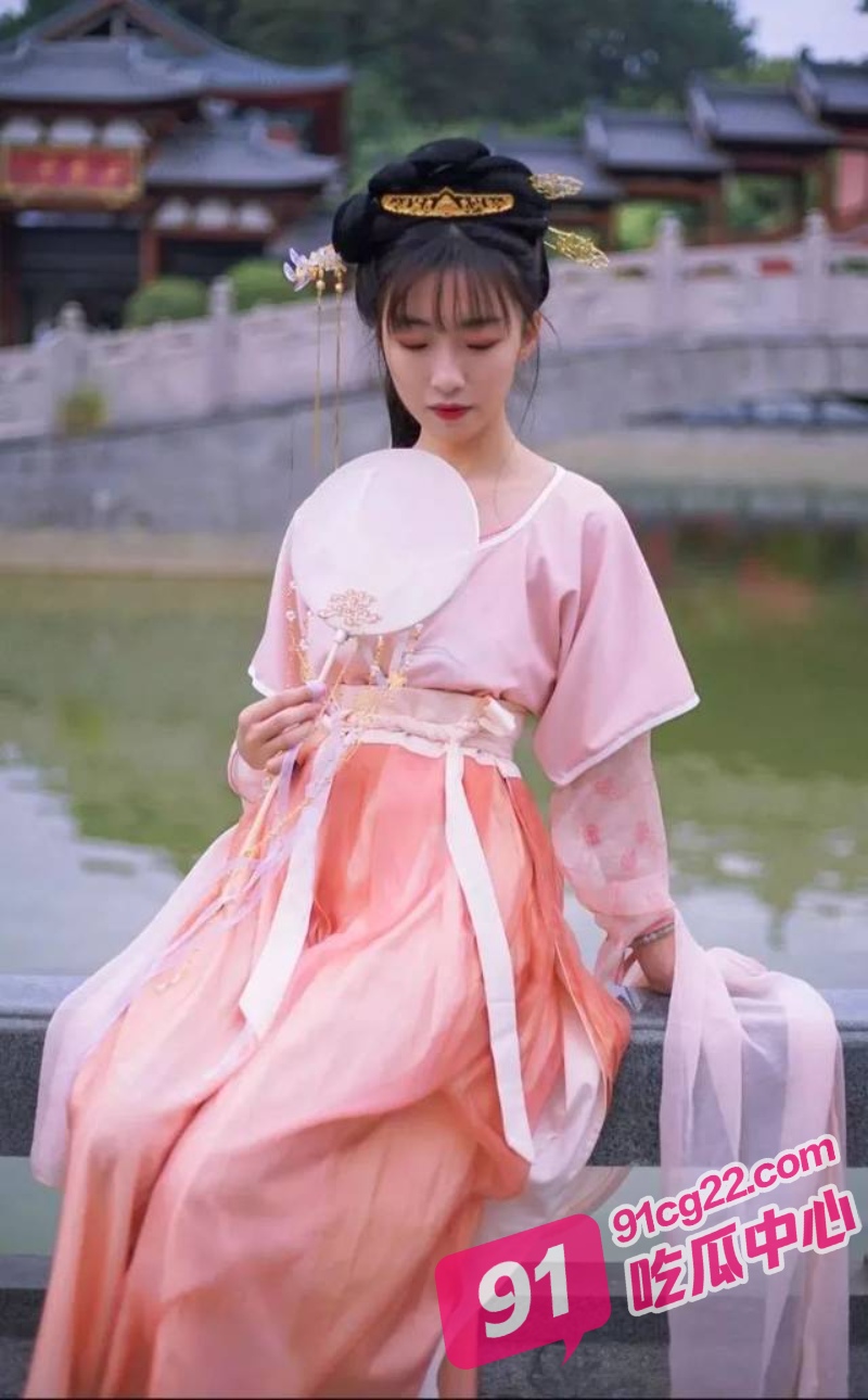 孤儿日寡母之操了我的汉服妈妈 从此打开了新世界的大门！ 配图