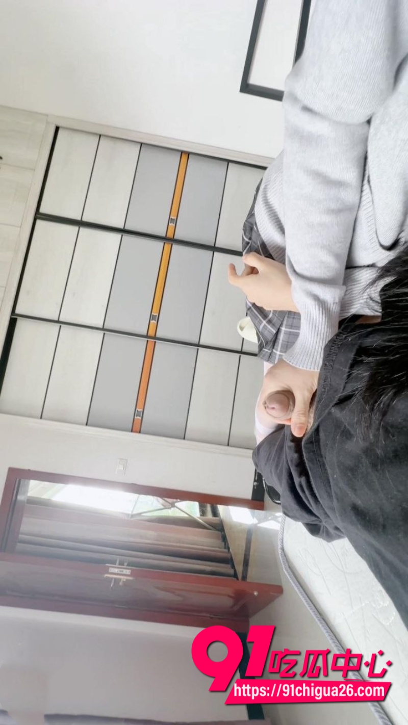 海角原创长腿女儿丽丽收拾行李前裸床猛干2