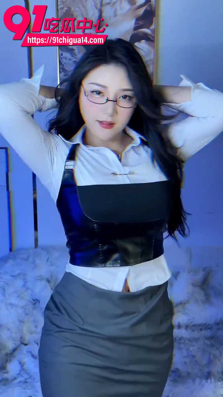 快手巨乳女神程不乖私密1v1漏奶2 快手巨乳女神程不乖私密1v1漏奶2