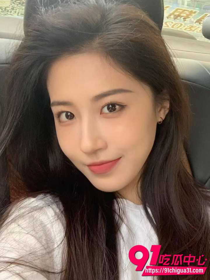 济南女大灰丝妹子被抱起来猛操3