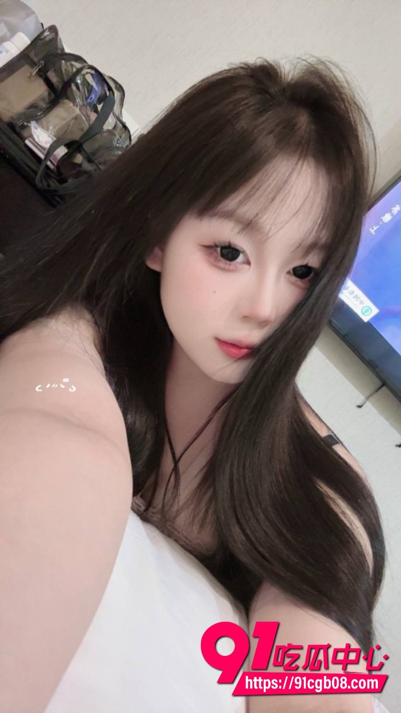KTV包厢淫乱合集 表面一副清纯女神的样子4