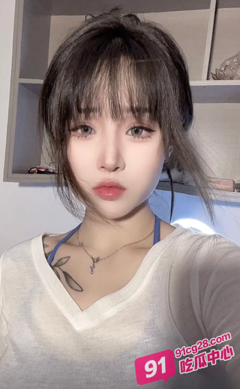 台湾巨乳少女江美琪4p现场 被三猛男坐压 凌虐play超刺激! 配图2
