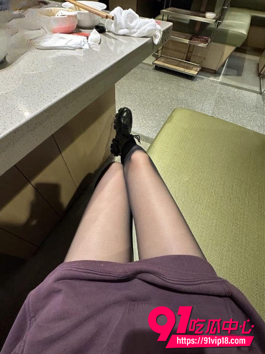 海角大神我的离婚姐姐原创 快两个月了再次进入姐姐的身体!酒店大床激情内射姐姐