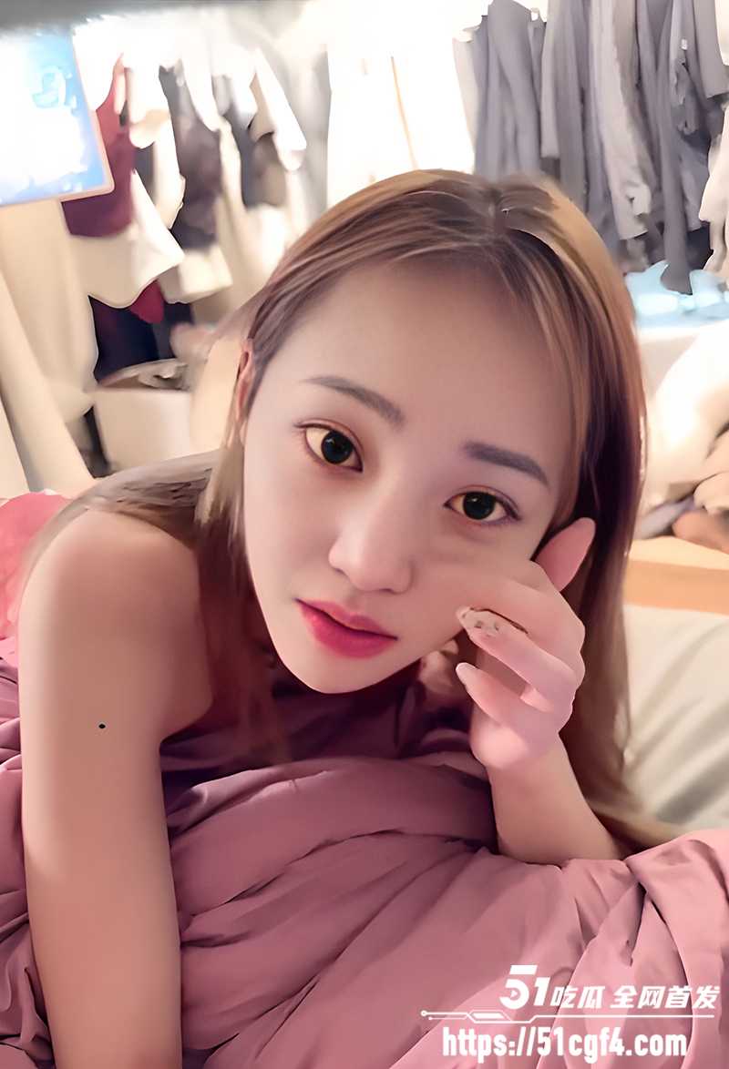 台湾美乳模特张梓 情侣Vlog曝光 1 拷贝 台湾美乳模特张梓 情侣Vlog曝光 1 拷贝