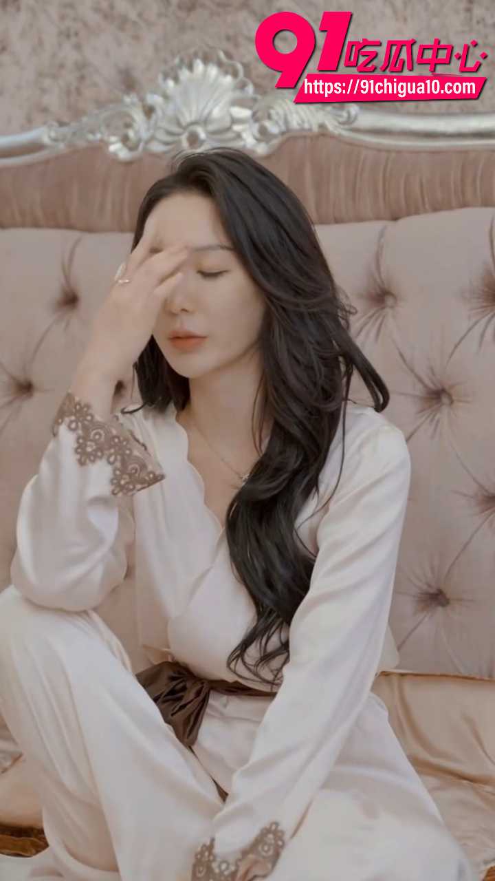 看隐秘特工小姨如何一步步被屌丝侄子彻底征服2