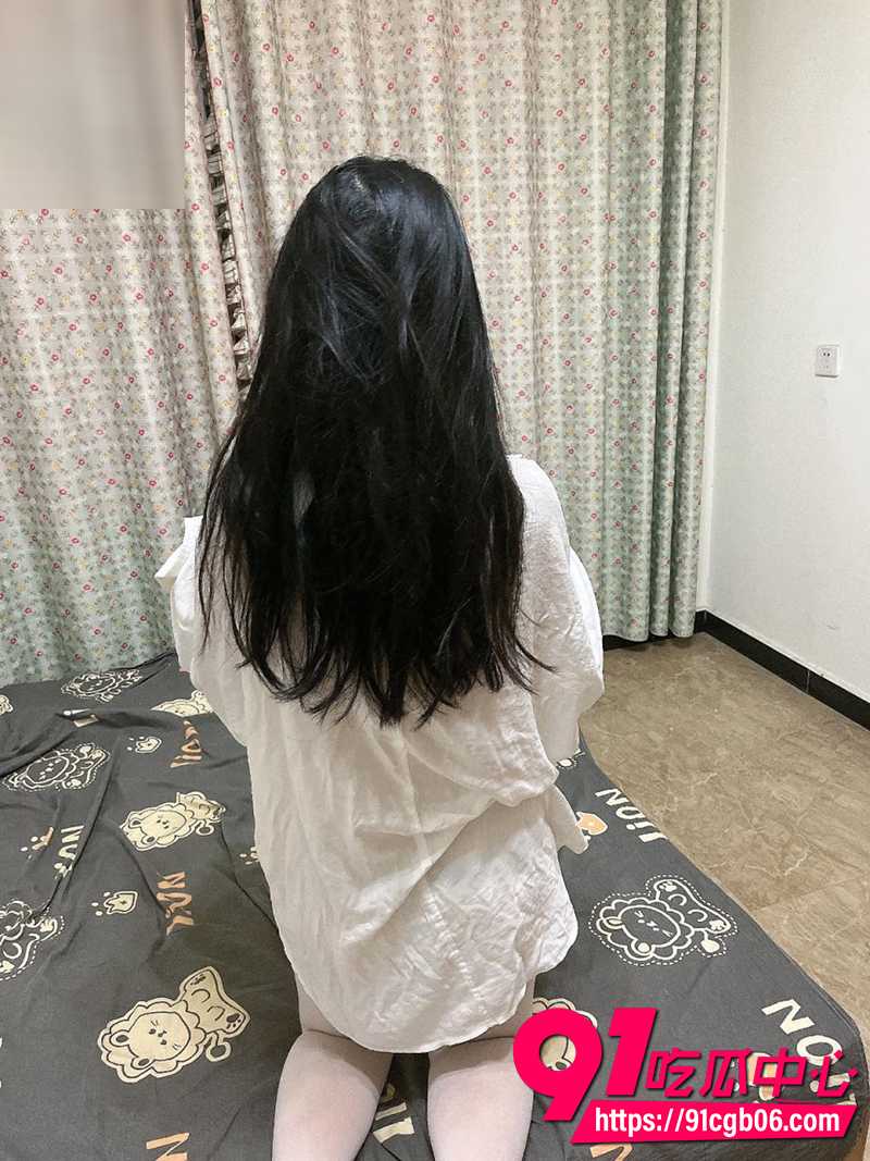 9小姨子足交视频  1