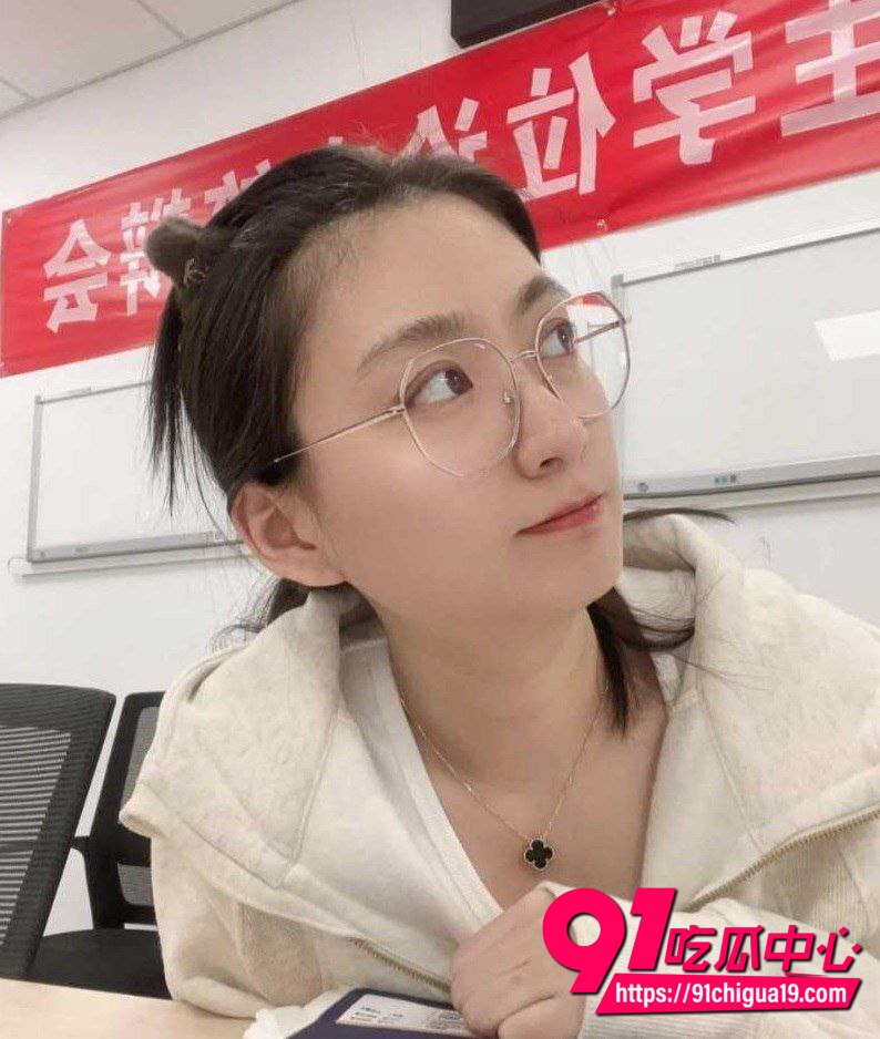 女医生陈悦琳酒店约炮视频4 女医生陈悦琳酒店约炮视频4