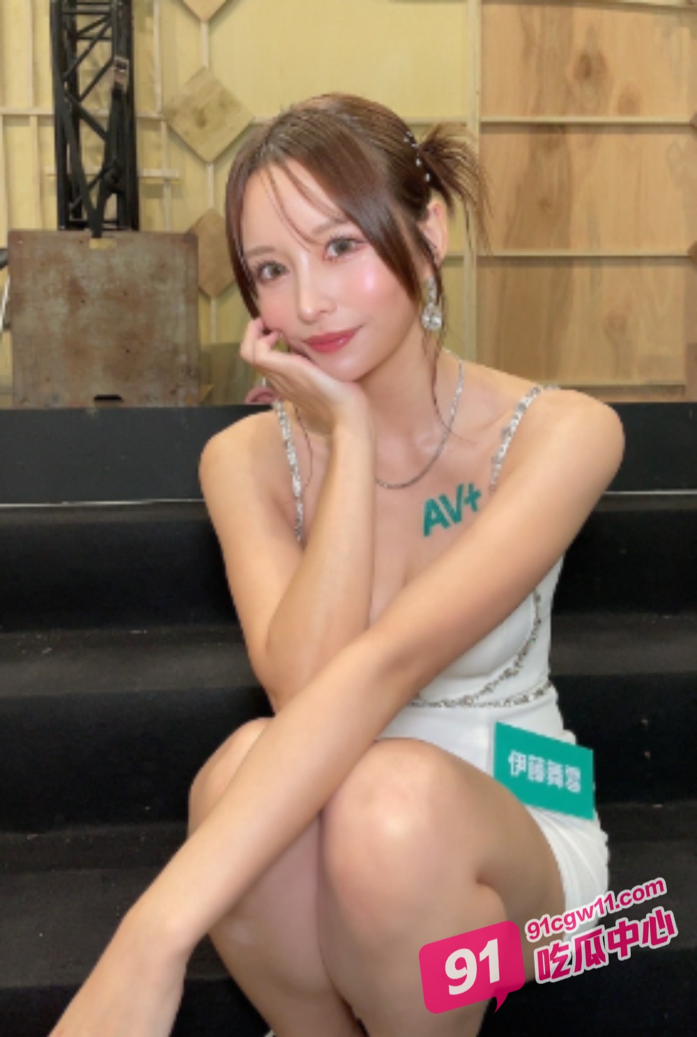 撸片推荐～与大叔二婚的我被弟弟后入中出 这种背德偷欢的感觉简直太爽了！ 配图2