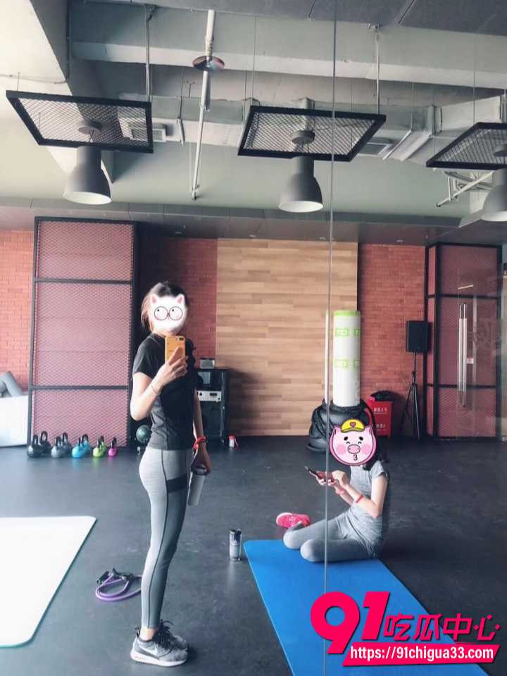 胡子哥探花早期私拍10 胡子哥探花早期私拍10