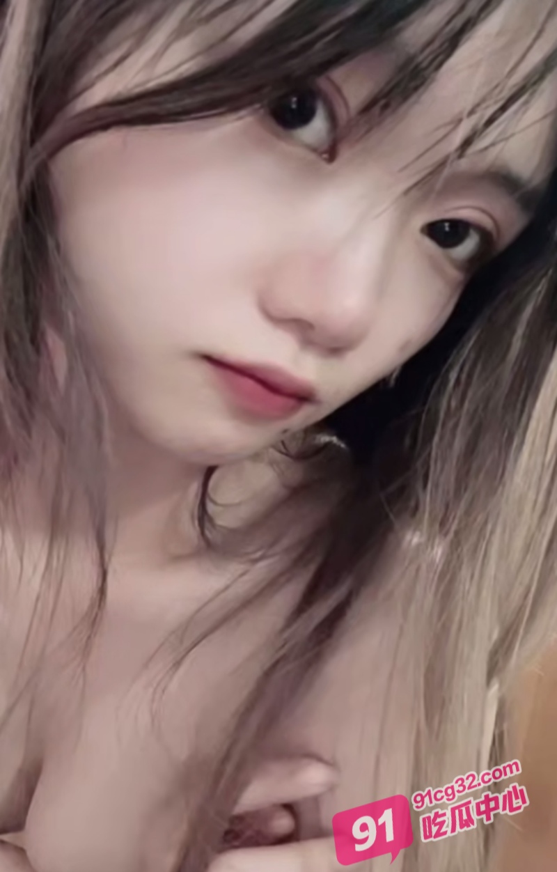 河北东方学院金心怡恋爱脑发作 私拍全裸扭臀扒穴视频讨男友欢心! 配图5