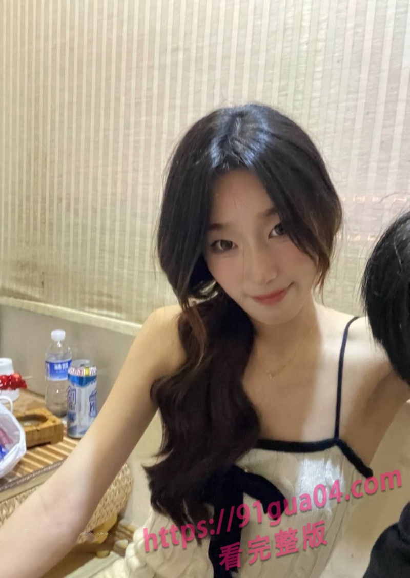 富二代约炮23岁女研究生被曝光 学术妲己不为利益只为快感?
