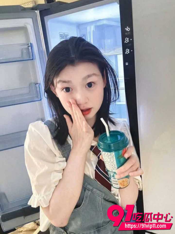 女大学生王梦娜私密资源流出1 女大学生王梦娜私密资源流出1